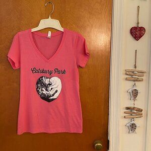 Catsbury Park Small V Neck Tee Shirt Pink